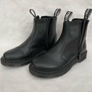 Dr Martens Women’s Chelsea Zipper Ankle Boot